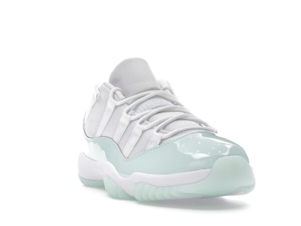 Jordan 11 Retro Low Igloo (Women's) - AH7860-103-gallery-2 - Acquista su ResellPiacenza