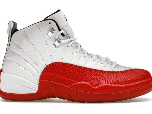 Jordan 12 Retro Cherry (2023) - CT8013-116 - Acquista su ResellPiacenza