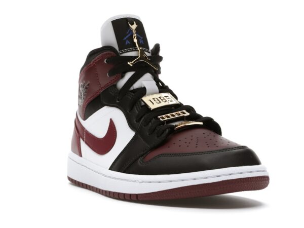 Jordan 1 Mid SE Black Dark Beetroot (Women's) - CZ4385-016-gallery-2 - Acquista su ResellPiacenza