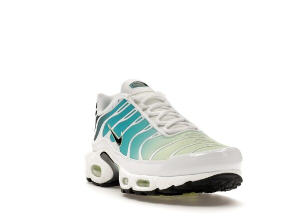 Nike Air Max Plus Dusty Cactus Barely Volt (Women's) - DZ3670-102-gallery-2 - Acquista su ResellPiacenza