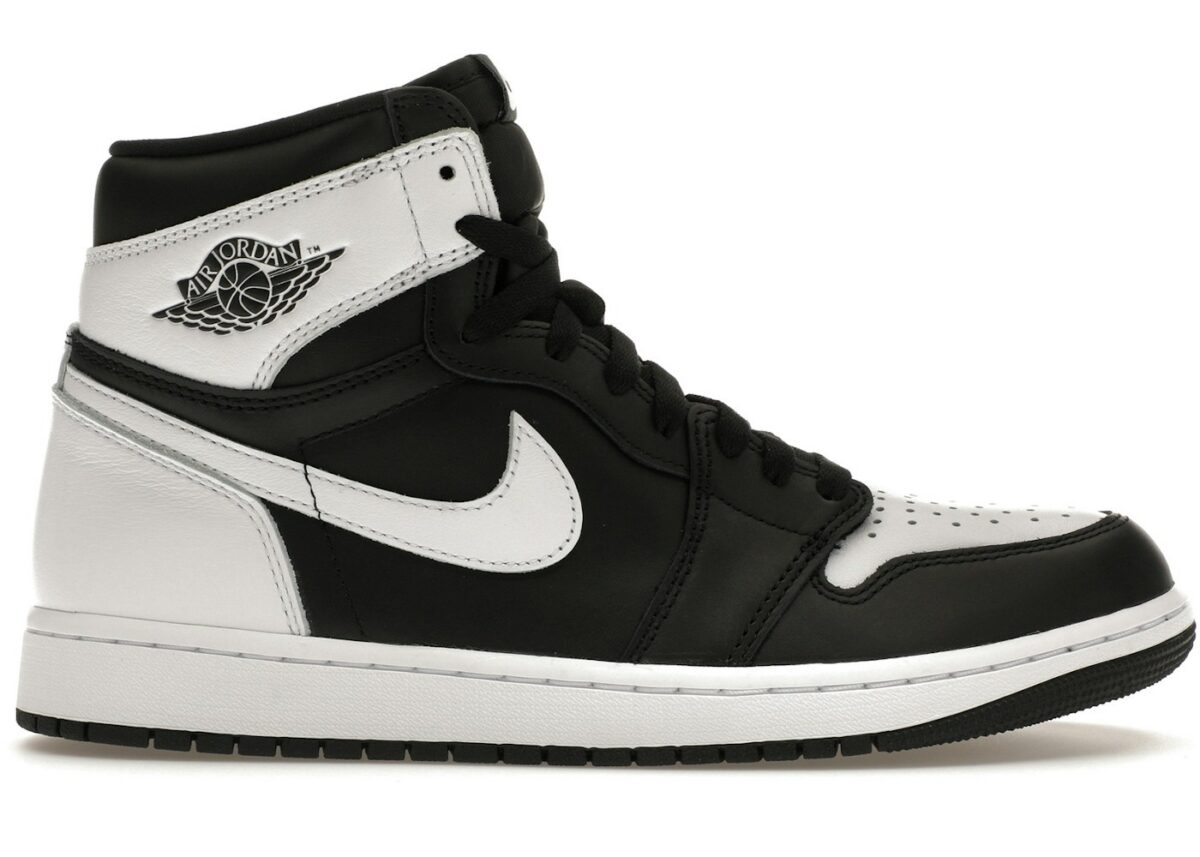 Jordan 1 Retro High OG Black White - DZ5485-010 - Acquista su ResellPiacenza