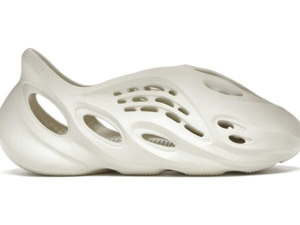 adidas Yeezy Foam RNNR Sand - FY4567 - Acquista su ResellPiacenza