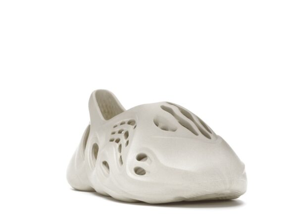 adidas Yeezy Foam RNNR Sand - FY4567-gallery-2 - Acquista su ResellPiacenza