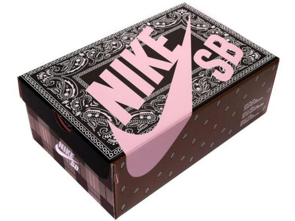 Nike SB Dunk Low Travis Scott (Friends and Family) - (Friends and Family) CT5053-001-gallery-1 - Acquista su ResellPiacenza