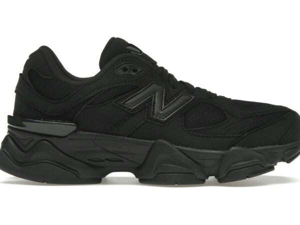 New Balance 9060 Triple Black (GS) - GC9060BB - Acquista su ResellPiacenza