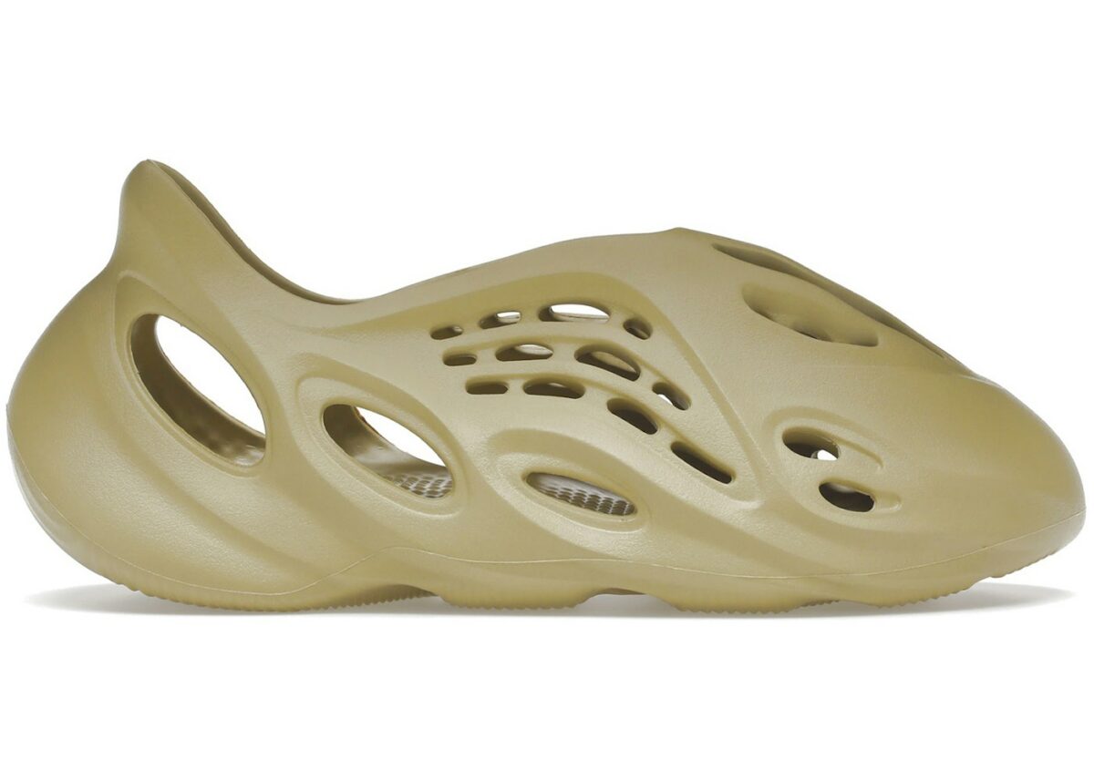 adidas Yeezy Foam RNNR Sulfur - GV6775 - Acquista su ResellPiacenza