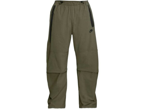 Nike Tech Woven Oversized Pants Medium Olive/Black - HM7158-223 - Acquista su ResellPiacenza