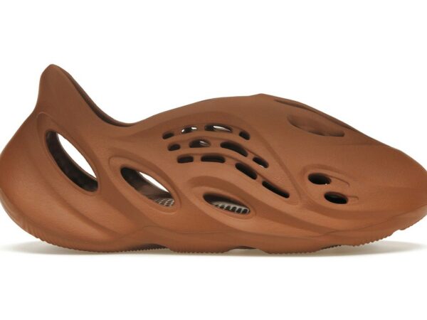 adidas Yeezy Foam RNR Clay Red - HP5335 - Acquista su ResellPiacenza