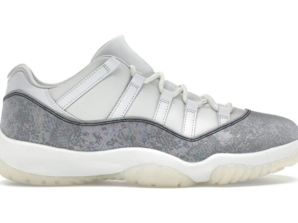 Jordan 11 Retro Low Year of the Snake - HQ7000-001 - Acquista su ResellPiacenza