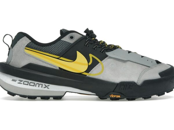 Nike Zegamadome SP sacai Matte Silver Yellow - HQ8618-002 - Acquista su ResellPiacenza