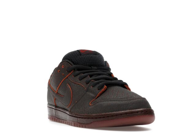 Nike Dunk SB Low Krampus - HV1668-001-gallery-2 - Acquista su ResellPiacenza