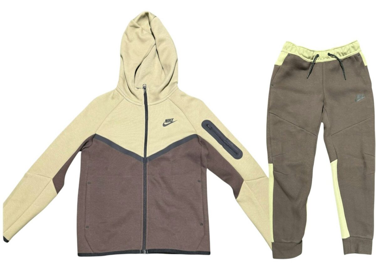 Nike Sportswear Tech Fleece Kids Full Zip Hoodie & Joggers Set Olive Green - HV5867-238/HV5869-238 - Acquista su ResellPiacenza