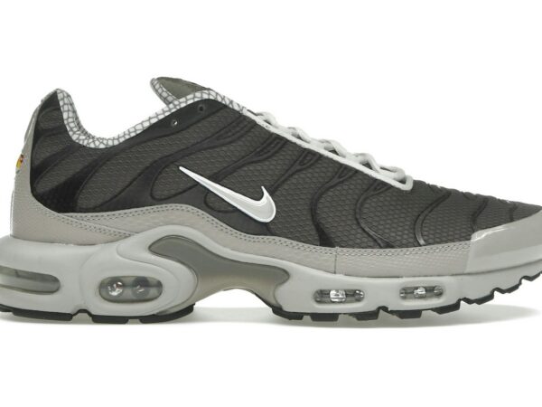 Nike Air Max Plus Year of the Snake - IB7679-200 - Acquista su ResellPiacenza