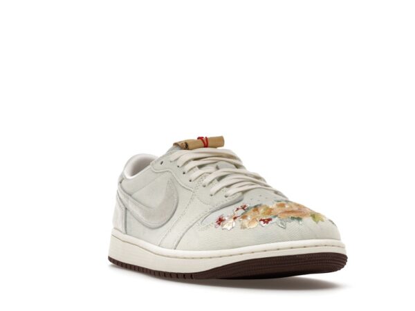 Jordan 1 Retro Low OG Chinese New Year (2026) - IQ1108-011-gallery-2 - Acquista su ResellPiacenza