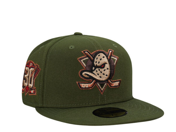 New Era® Anaheim Ducks 30th Anniversary Horror Pack Rifle Green Edition 59Fifty Fitted Cap - NE-EXC-NES7194-714-124 - Acquista su ResellPiacenza