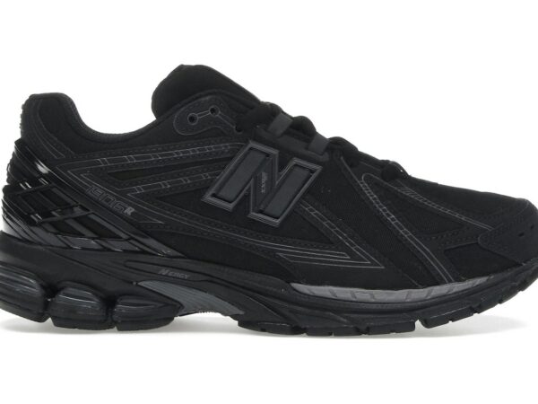 New Balance 1906R Triple Black - U1906RJB - Acquista su ResellPiacenza