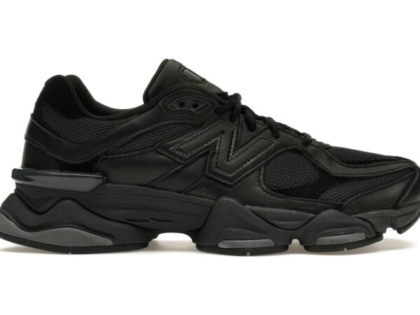 New Balance 9060 Triple Black Leather - U9060NRI - Acquista su ResellPiacenza