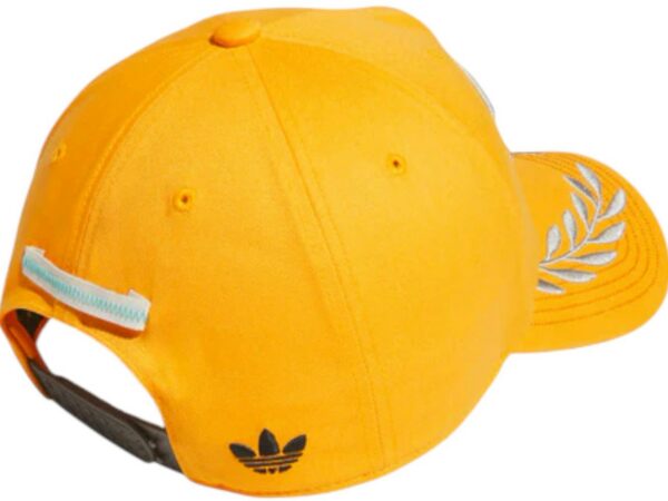 adidas x Bad Bunny x Mercedes-AMG F1 Racing Cap Gold - adidas-x-bad-bunny-x-mercedes-amg-f1-racing-cap-gold-gallery-1 - Acquista su ResellPiacenza